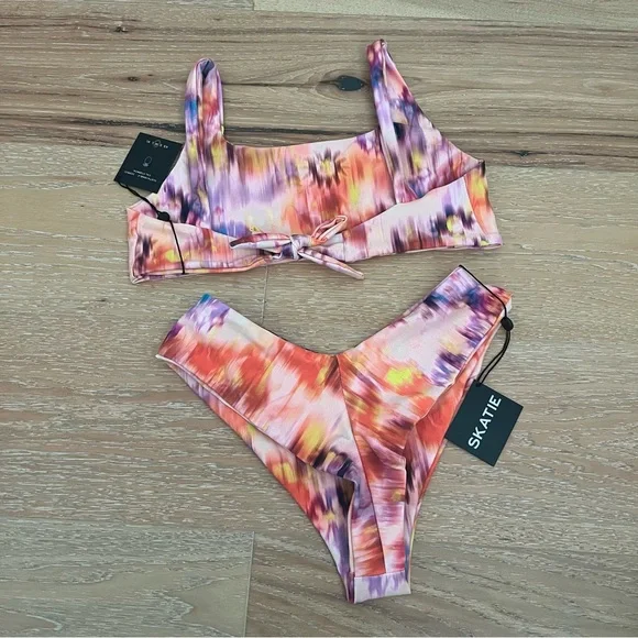 Skatie Eze Print Bikini Top - Picture 5 of 6